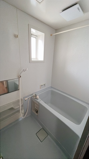 ファミーユ平野A