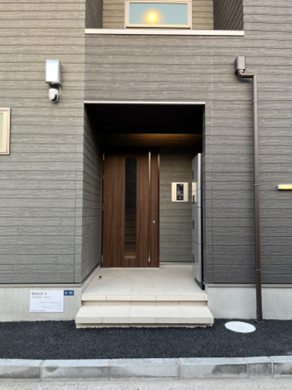 REGALEST 3(レガリスト トロワ)