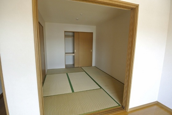 マリベール瀬戸駅前