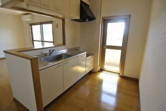 マリベール瀬戸駅前