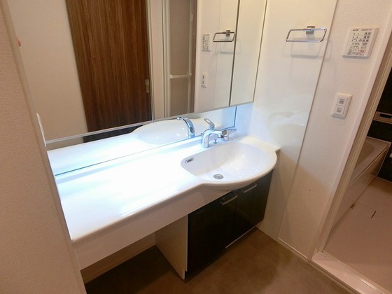 メゾン ボヌール大町