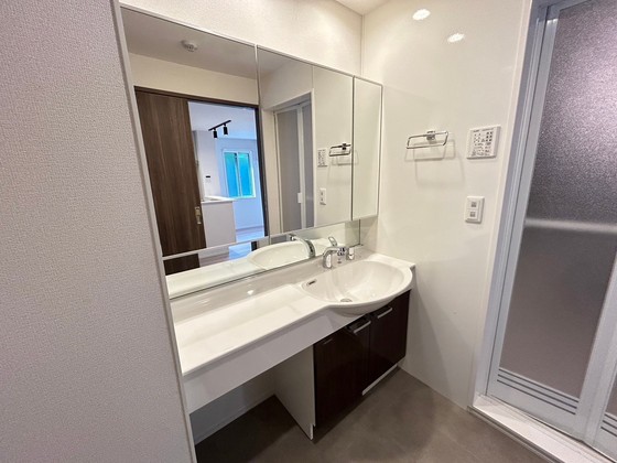 メゾン ボヌール大町