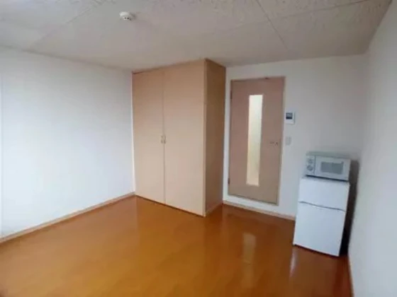 レオパレス中島