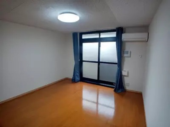 レオパレス中島