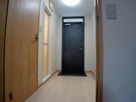 レオパレス中島