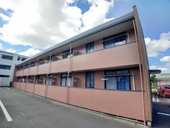 レオパレス中島