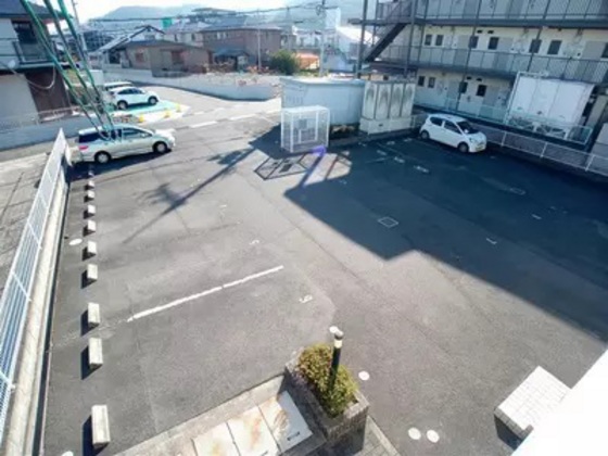 レオパレスラティエーラ1