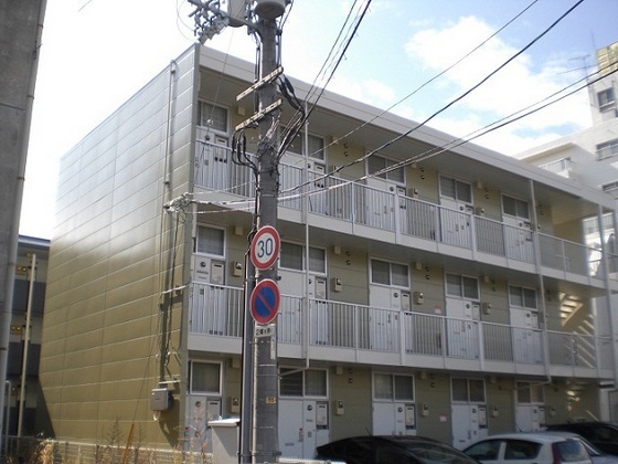 レオパレスコスモス