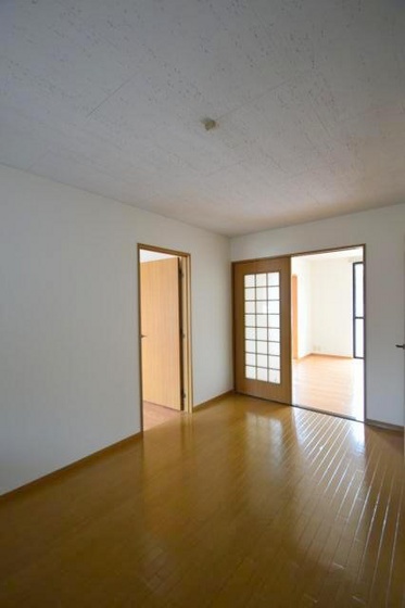 ファミーユ人見 A棟