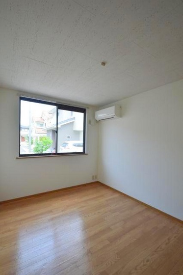 ファミーユ人見 A棟