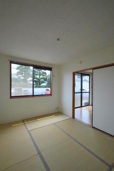 ファミーユ人見 A棟