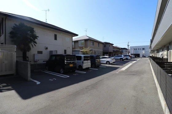 サニーフラット西市 B棟