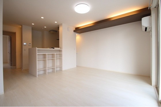 サニーフラット西市 B棟