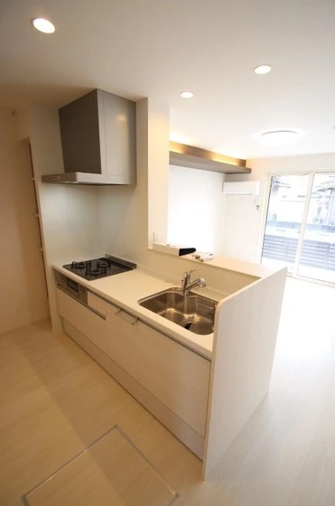 サニーフラット西市 B棟