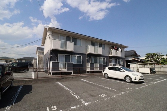 クレールシャトー吉田 B棟