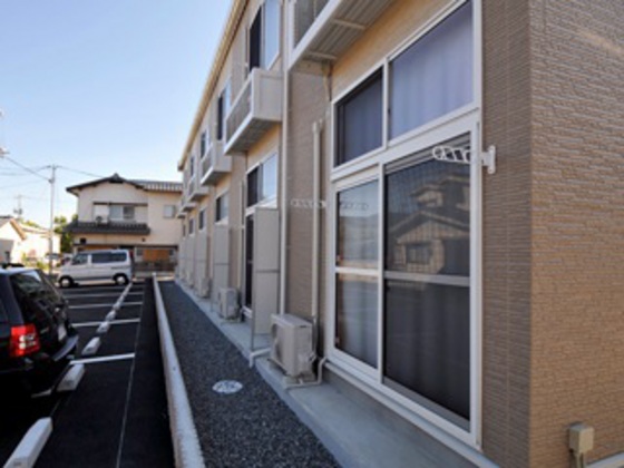 レオパレスアルカネット