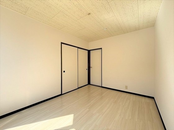 ファミーユ竹原 D