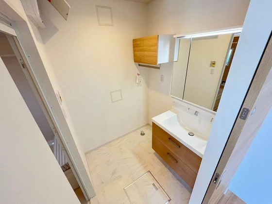 シャインコート