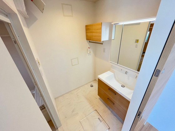 シャインコート