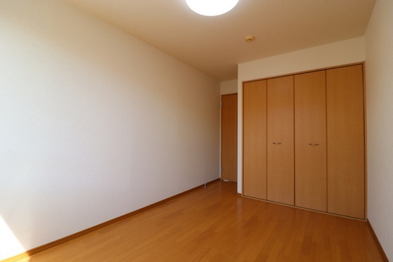 リースランド平福 B棟