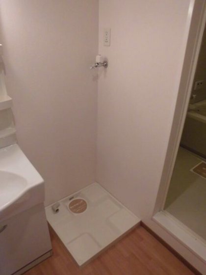 リースランド平福 B棟