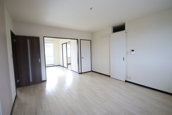 クレセント松新