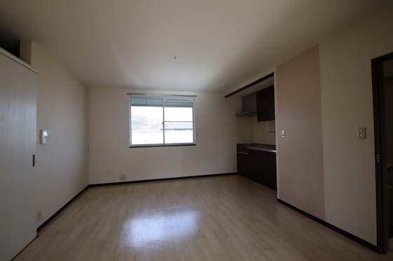 クレセント松新