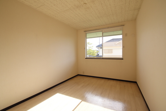 クレセント松新