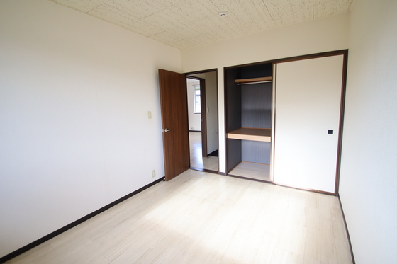 クレセント松新