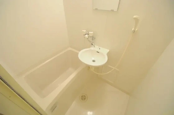 レオパレスエクレール今