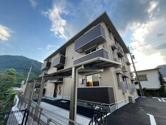 フェリーチェ亀山 A棟