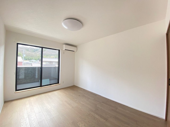 アコヤシェル津高