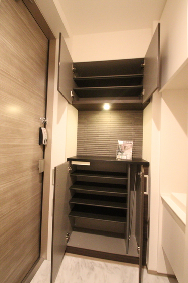 シャーメゾン上中野