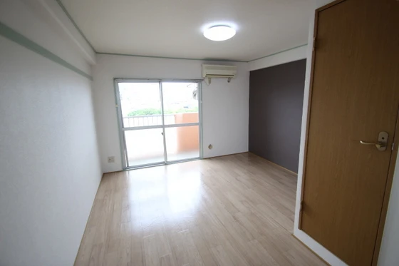 チェルシー青江 東