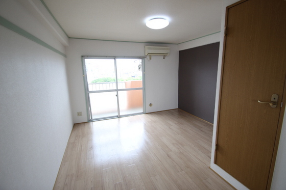 チェルシー青江 東