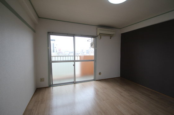 チェルシー青江 東