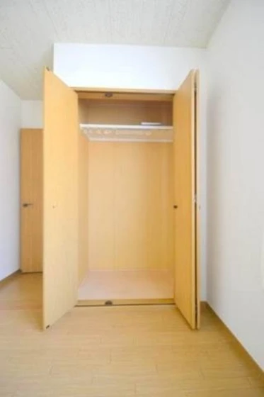 ファミーユ人見 B棟