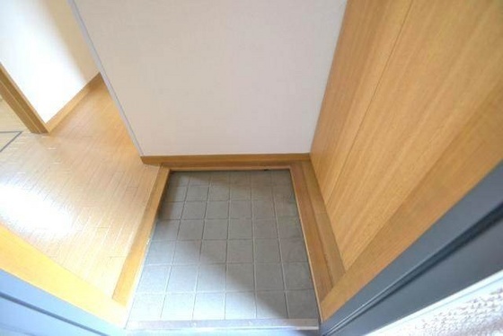 ファミーユ人見 B棟