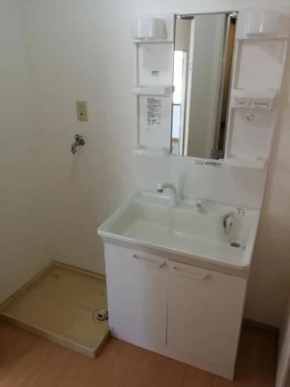 サンパレス小山 B