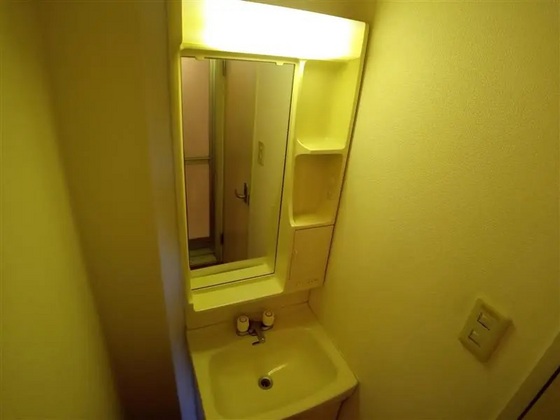 レオパレスカサベルデ