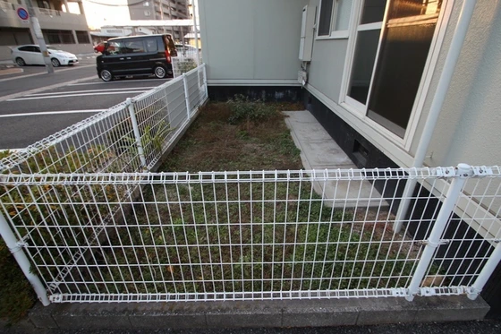 ロイヤルハイツ山上 B棟