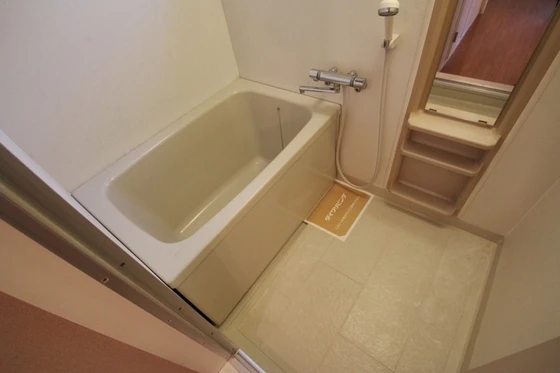 ロイヤルハイツ山上 B棟