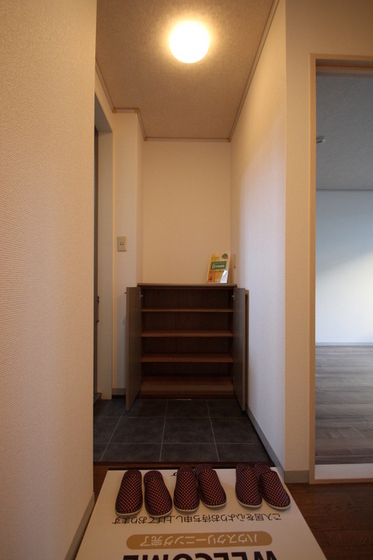 ロイヤルハイツ山上 B棟