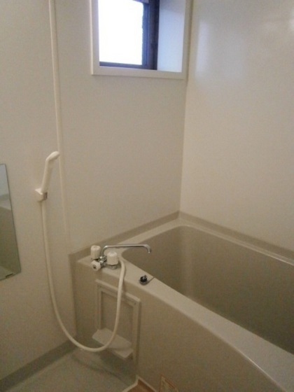 リビングタウン豊成 A棟