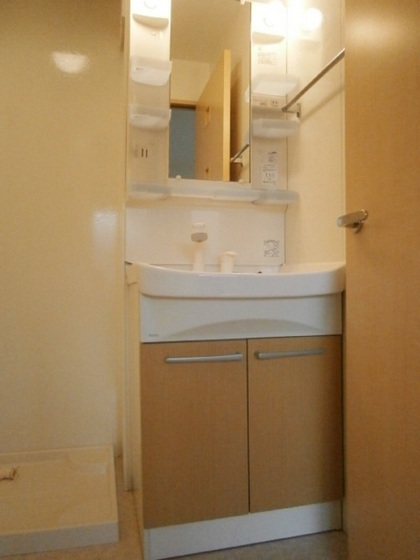 リビングタウン豊成 A棟