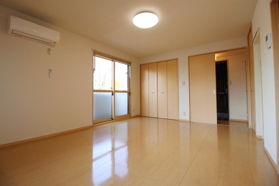 リビングタウン豊成 A棟