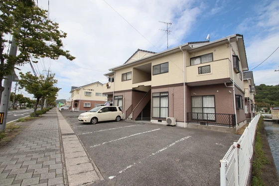 グレース松崎 F