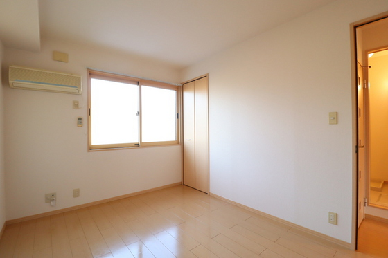 メゾンプリネール A棟