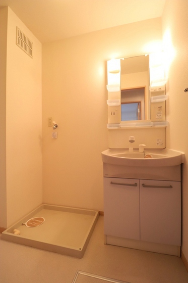 メゾンプリネール A棟