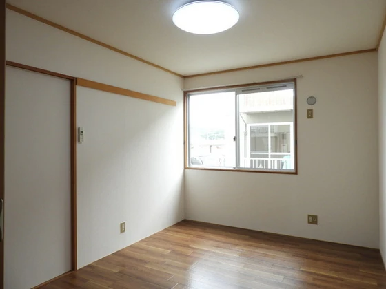 シャトル春水 B棟